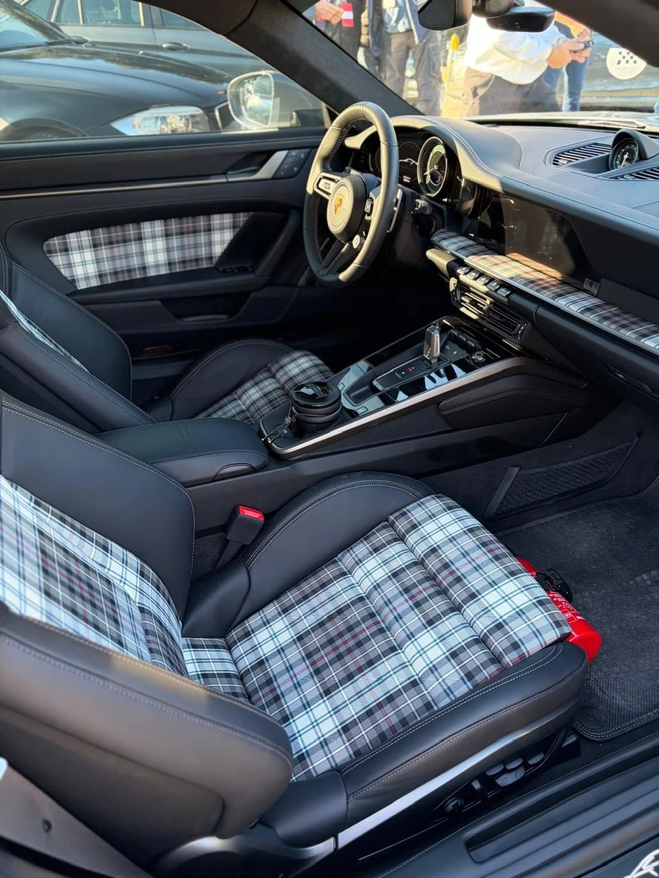 porshe911-4.jpg