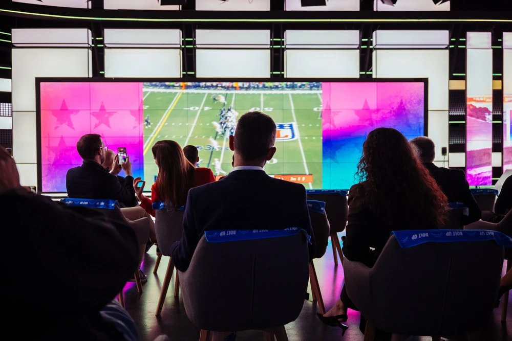 Παρακολούθηση της βραδιάς Super Bowl