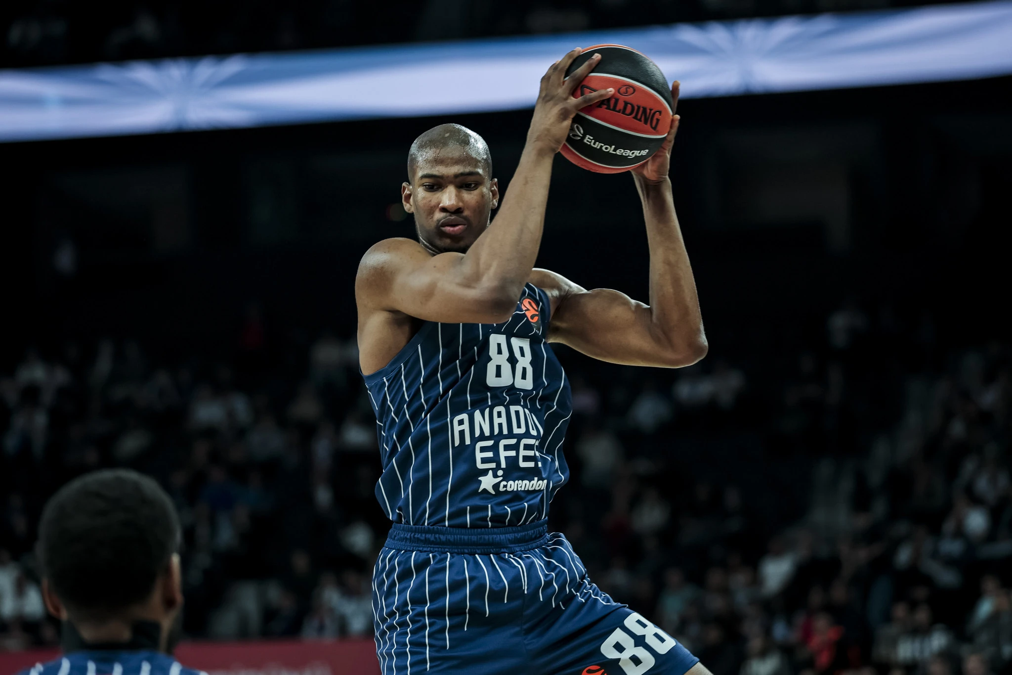 Ο Κάι Τζόουνς της Αναντολού Εφές σε αγώνα της Euroleague Basketball / Πηγή: Tolga Adanali / Euroleague Basketball via Getty Images