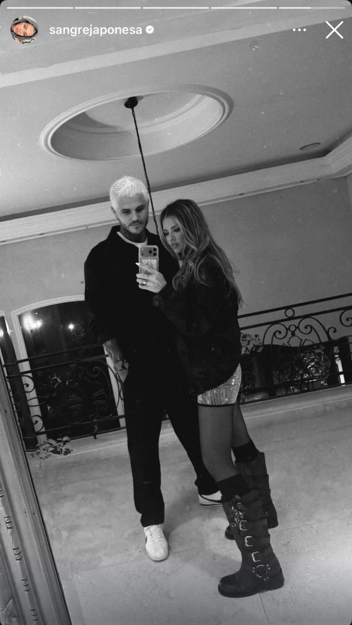 Η φωτογραφία του Μάουρο Ικάρντι με τη Τσίνα Σουάρες / Πηγή: @sangrejaponesa