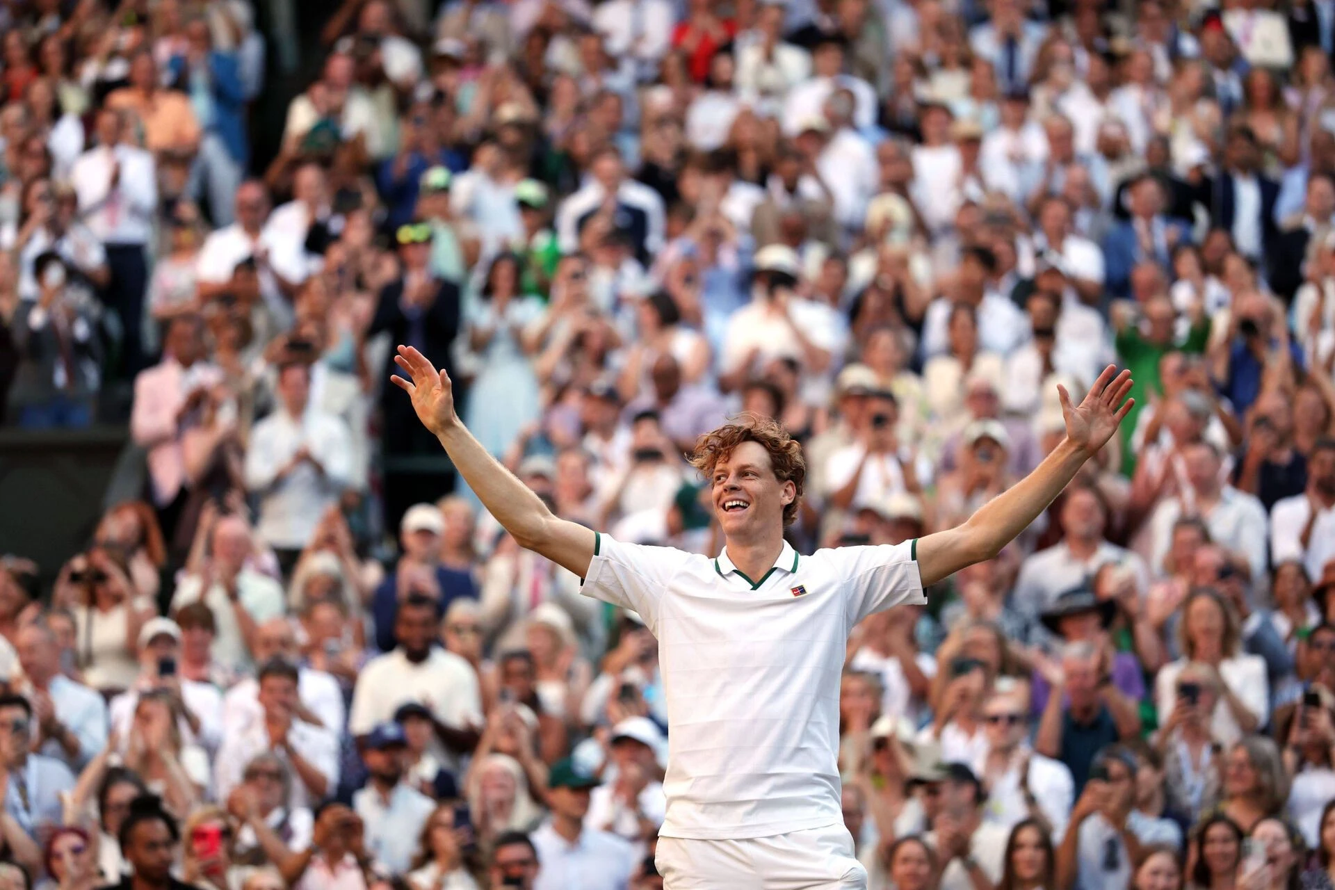 Ο Γιανίκ Σίνερ πανηγυρίζει στον τελικό του Wimbledon 2026 / Πηγή: Imago