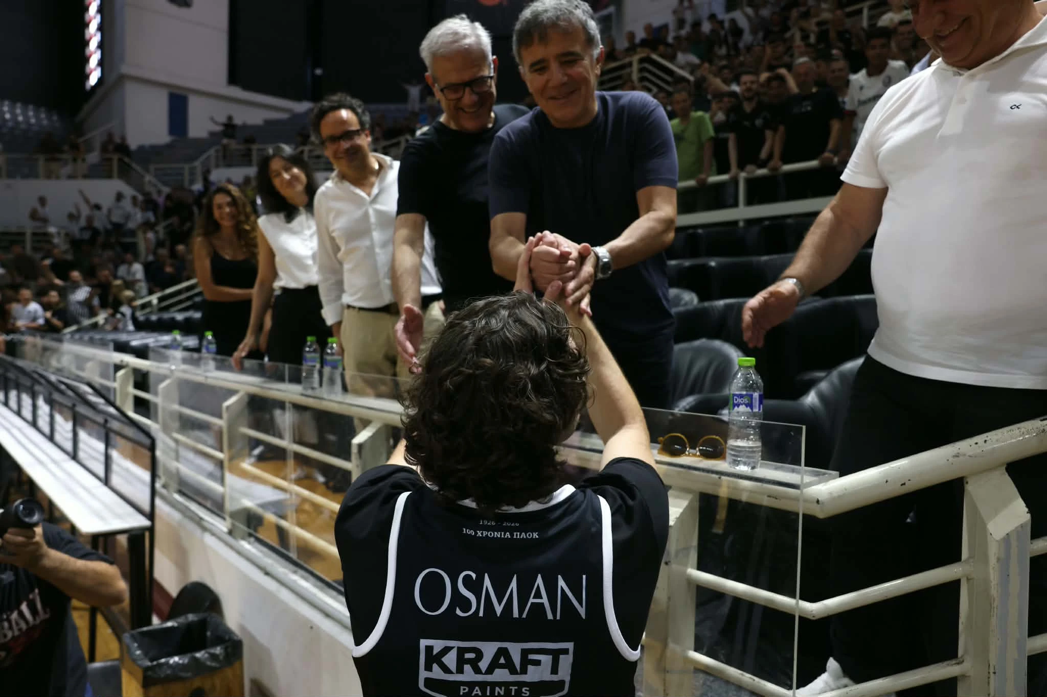 Ο ιδιοκτήτης της ΚΑΕ ΠΑΟΚ, Αριστοτέλης Μυστακίδης με τον Τζέντι Οσμάν / Πηγή: Intime 