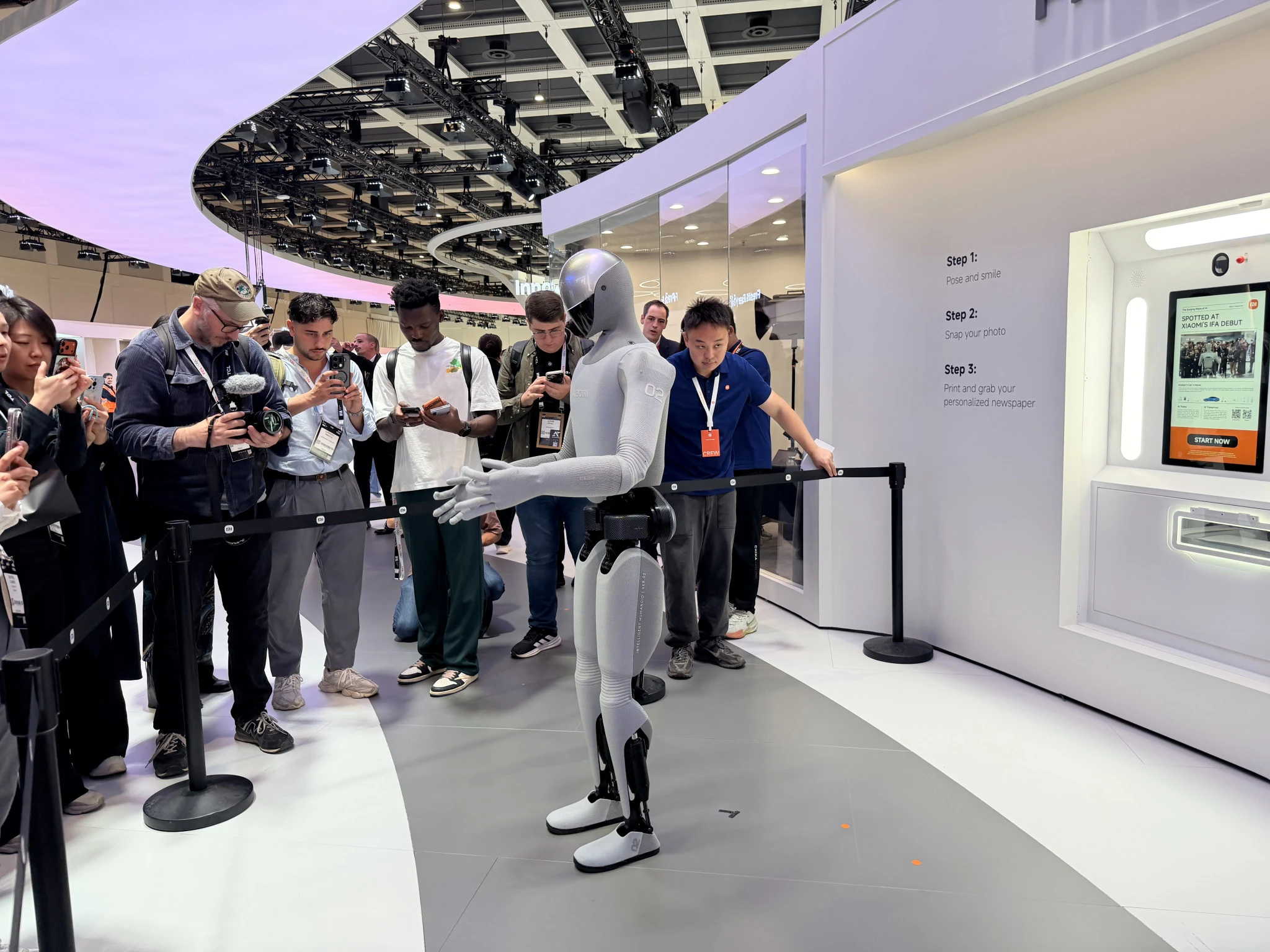 Ρομπότ για πρώτη φορά σε booth της Xiaomi