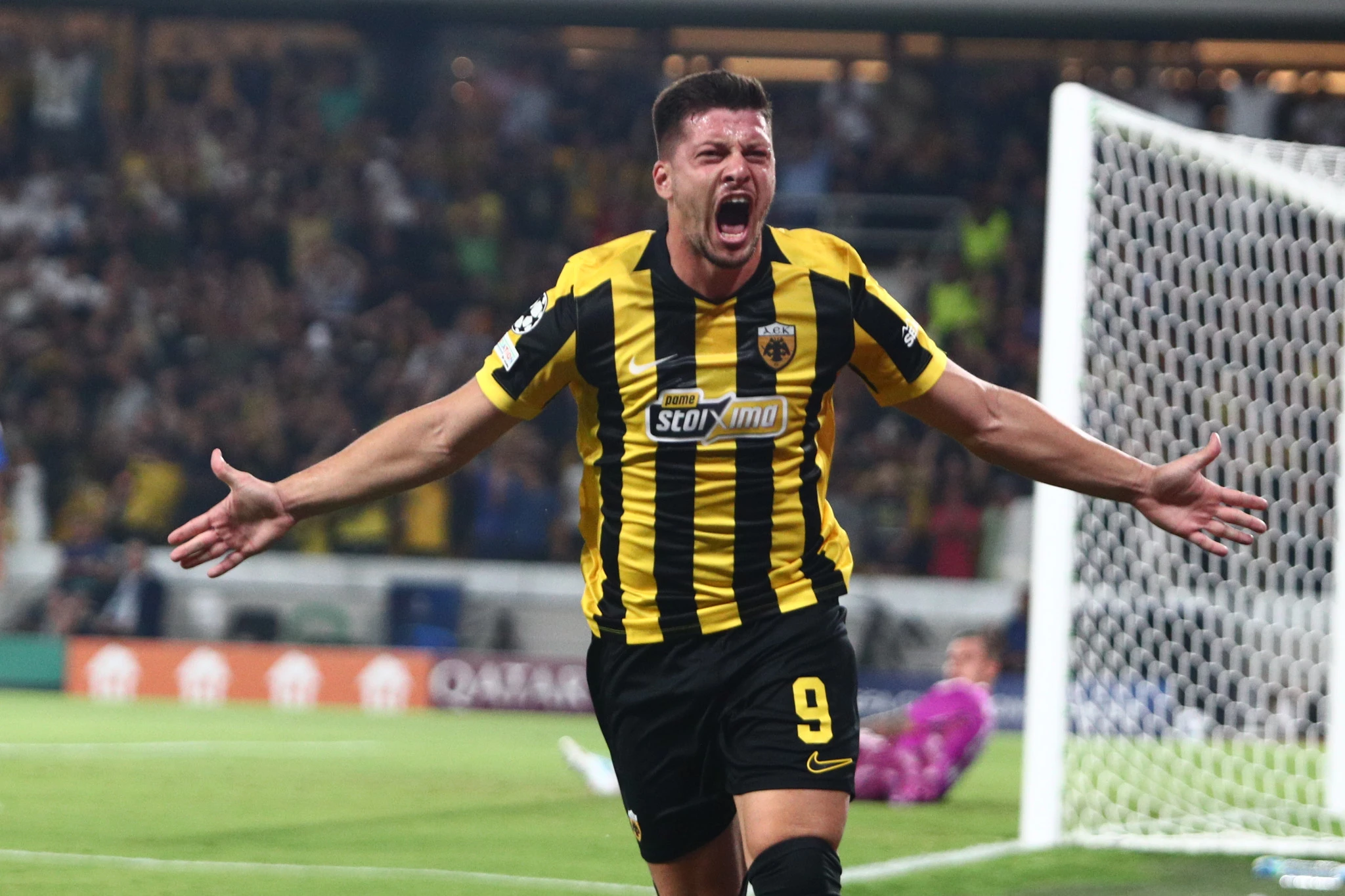 Πανζουρλισμός στο γήπεδο της ΑΕΚ μετά το 1-0 του Γιόβιτς / Eurokinissi