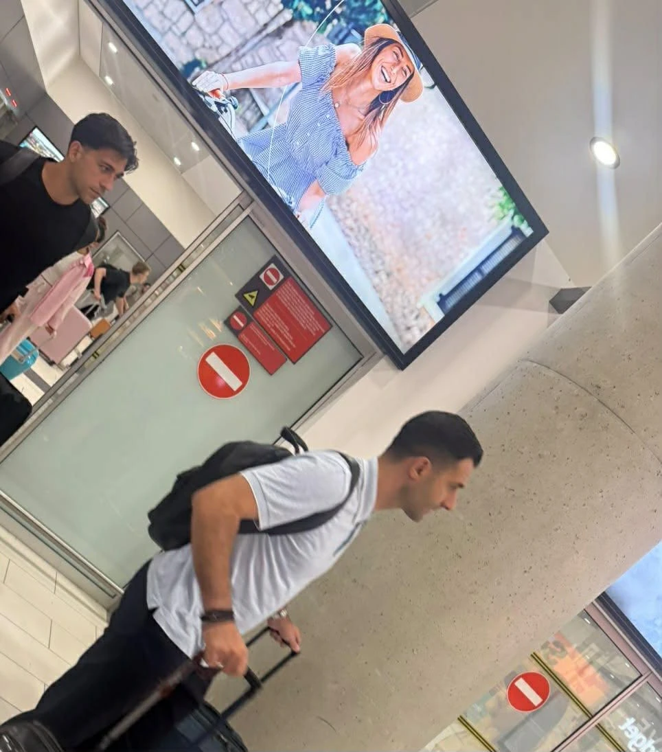 Ο Τάσος Μπακασέτας με τον Γιώργο Τζαβέλλα / Πηγή: sport-fm.com.cy