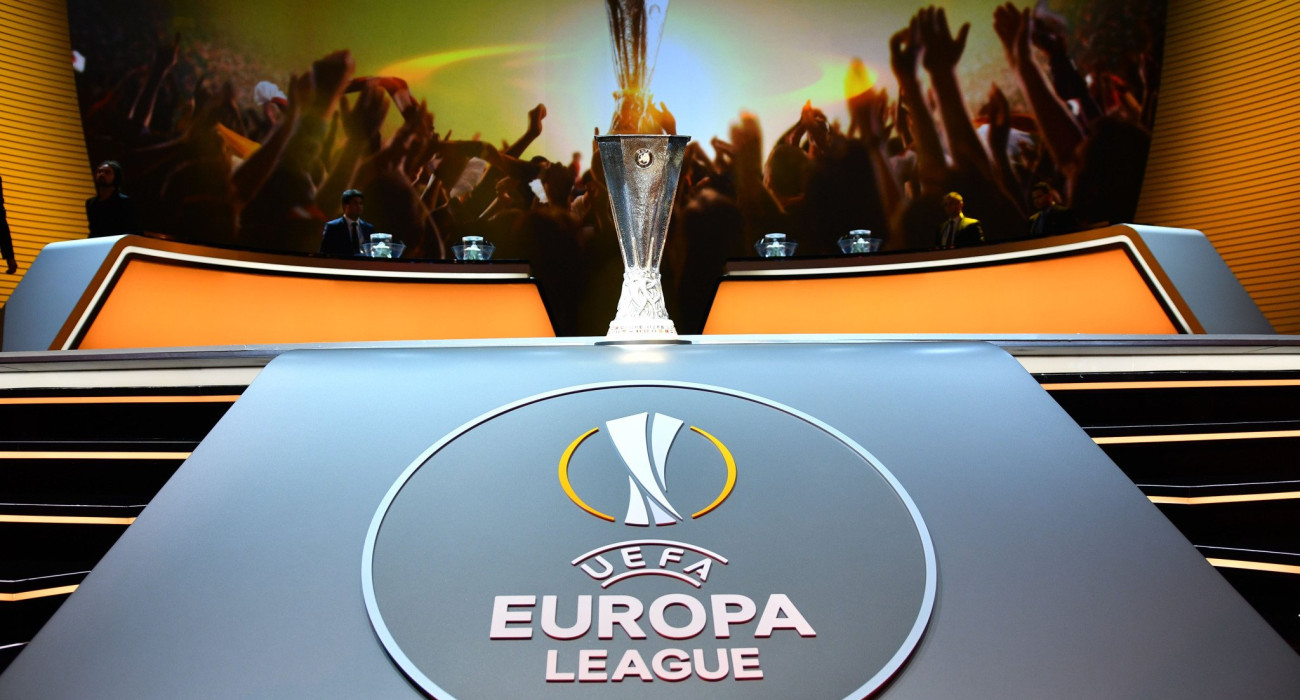 Το τρόπαιο του Europa League / Photo by Mustafa Yalcin/Anadolu Agency/Getty Images