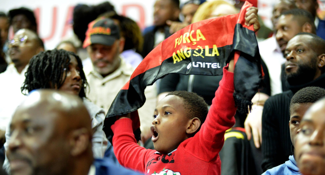 Η... νεανική κερκίδα της Αγκόλας στο Afrobasket 2025 / Πηγή: Imago