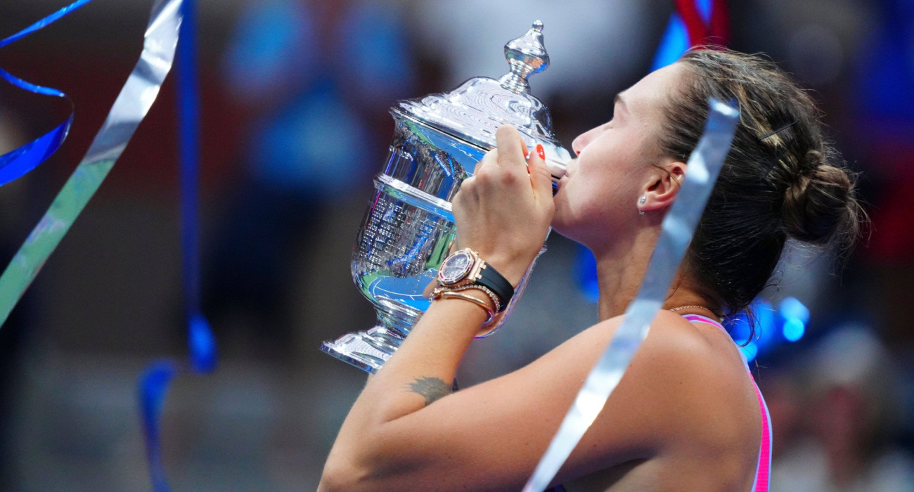 Η Αρίνα Σαμπαλένκα με το τρόπαιο του US Open 2024 / Πηγή: Imago