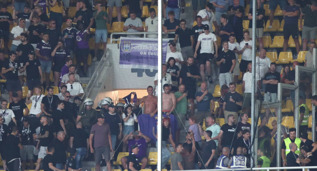 Η ένταση που προκάλεσαν οι οπαδοί της ΑΕΚ / Πηγή: Intime