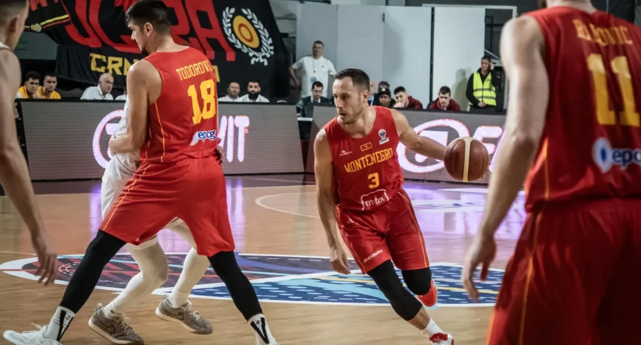O Βλαντιμίρ Μιχαϊλοβιτς τα έχει β΄΄αλει με τους... αχινούς, Πηγή: FIBA