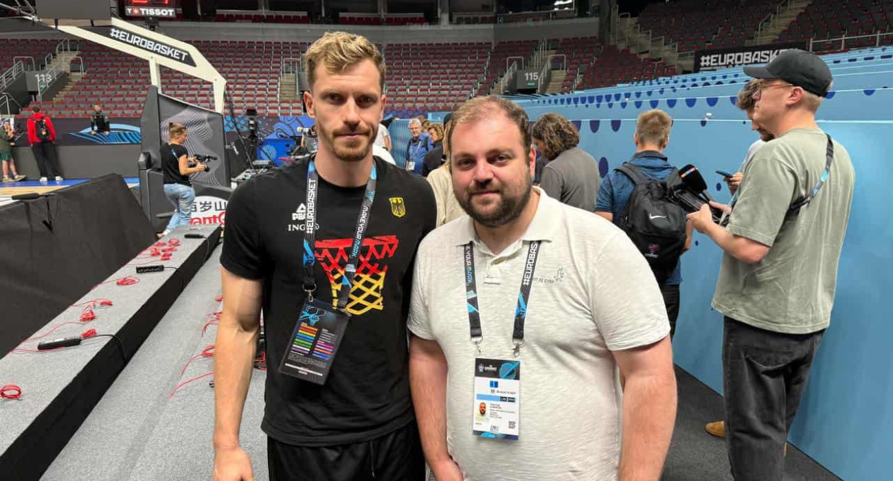 Ο Αντρέας Ομπστ στο Athletiko: «Ο Μουμπρού είναι το κίνητρό μας να πετύχουμε»