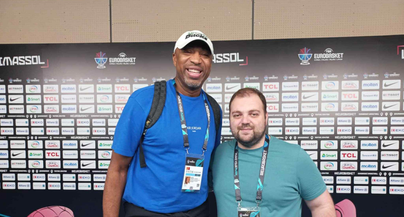 Ο Βιν Μπέικερ στο Athletiko: «Ο Γιάννης είναι πανέτοιμος ενόψει Ισπανίας, περιμένω την καλύτερη εκδοχή του»
