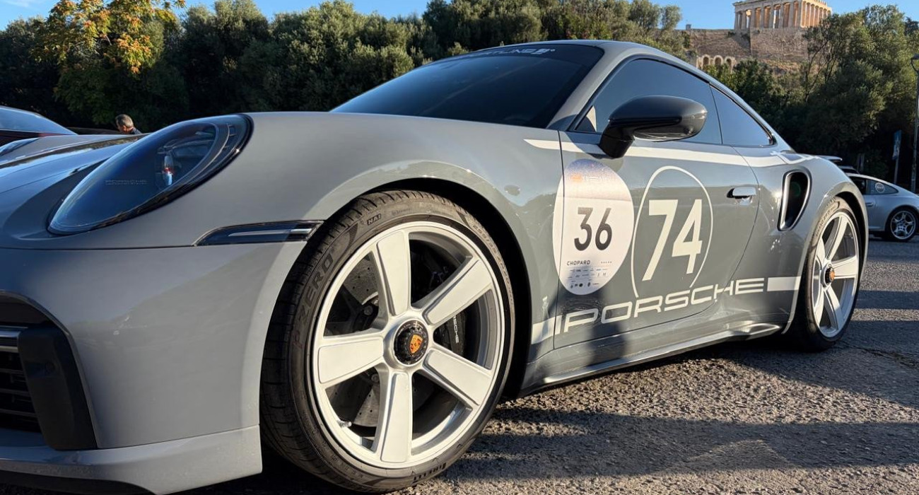 To «ακραίο» επετειακό μοντέλο της 911 Turbo στο 1000 Miglia της Ελλάδας