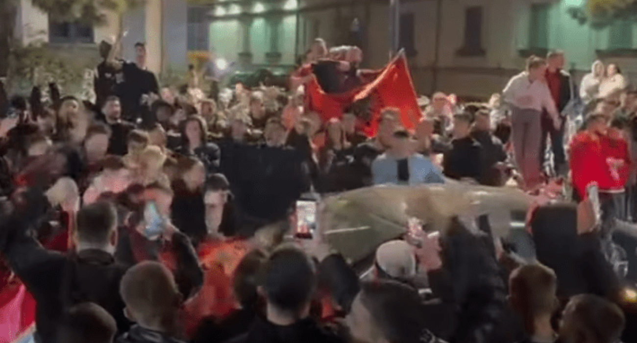 Ξέφρενοι πανηγυρισμοί στην Αλβανία για τη νίκη επί της Σερβίας / Screenshot
