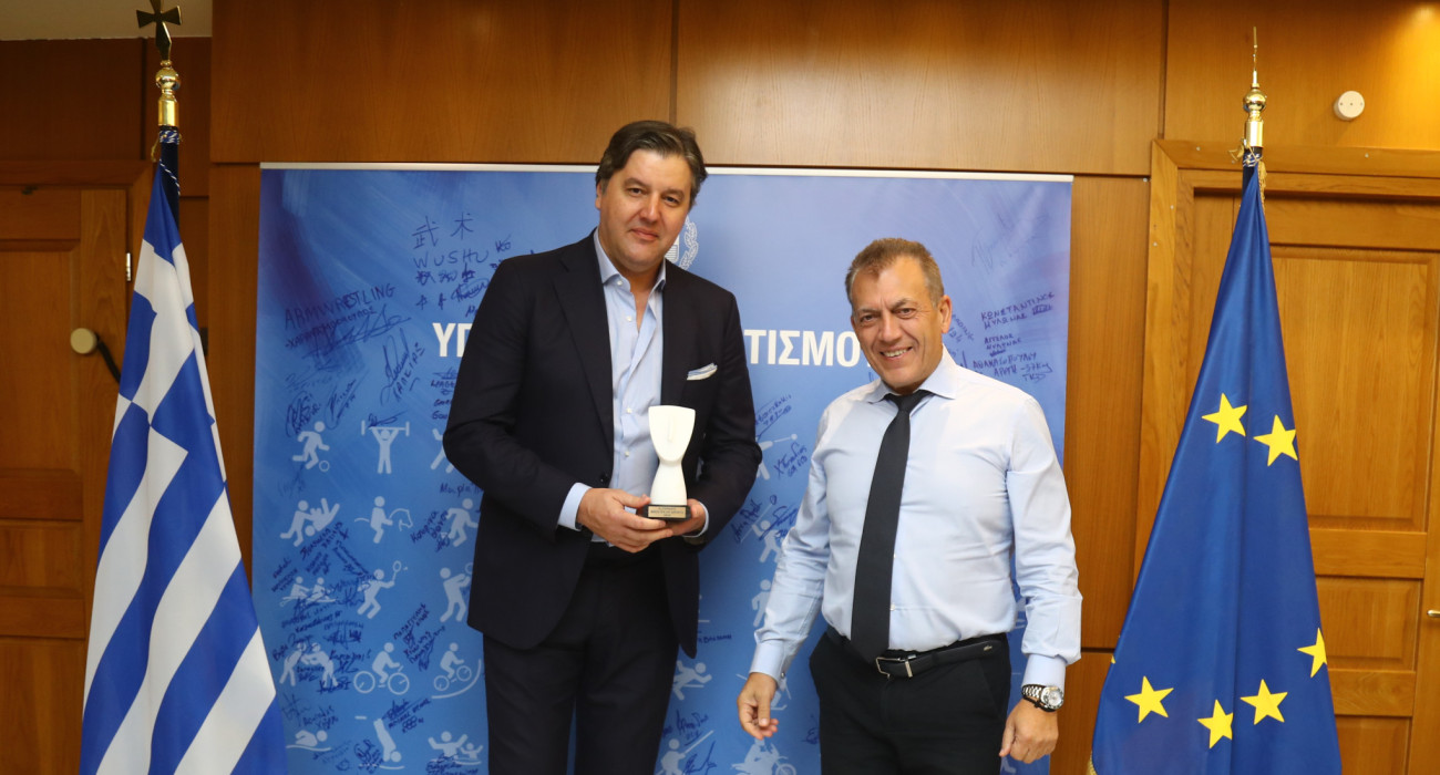 Ο Γιάννης Βρούτσης συναντήθηκε με τον Ντέγιαν Μποντιρόγκα/Πηγή: Eurokinissi