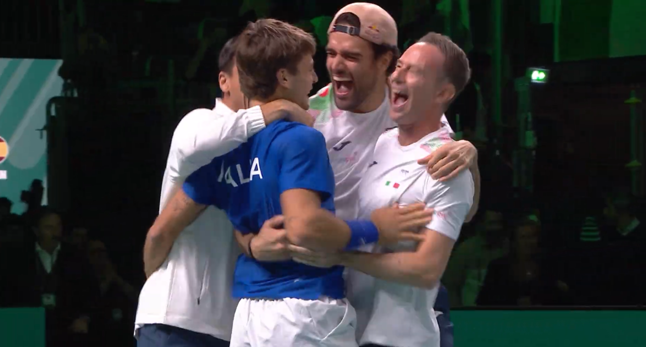 Οι πνηγυρισμοί της ομάδας της Ιταλίας / Screenshot