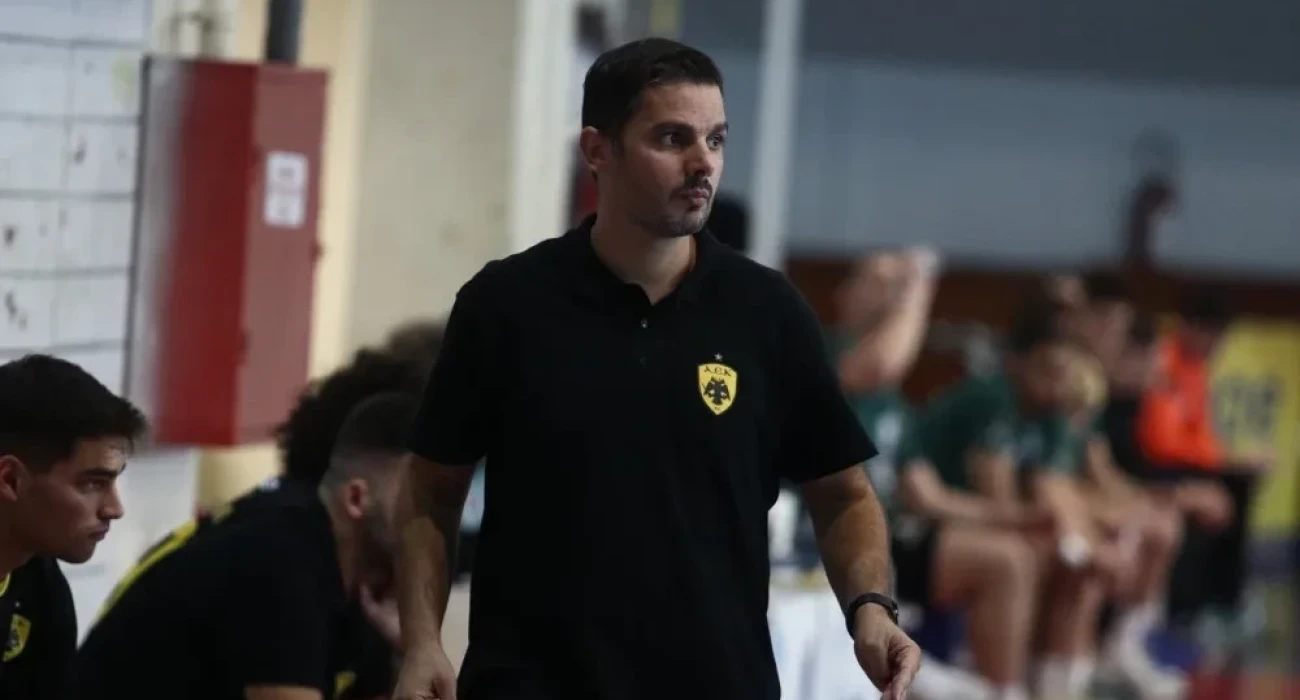 Ο Ρουί Σίλβα στον πάγκο της ΑΕΚ / Πηγή: ΑΕΚ