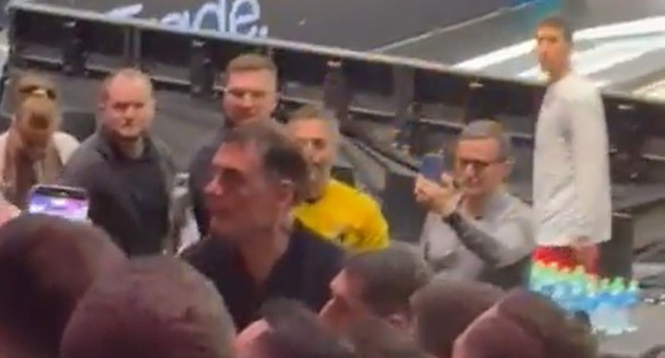 Ένταση στο Ντουμπάι: Ο Μπαρτζώκας τσακώθηκε με οπαδό που τον έβρισε στα ελληνικά (video)