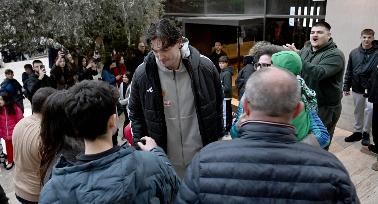 Οι φίλοι του Παναθηναϊκού με τον Τζέντι Οσμάν πριν τον μεγάλο τελικό / πηγή: Vaggelis Stolis