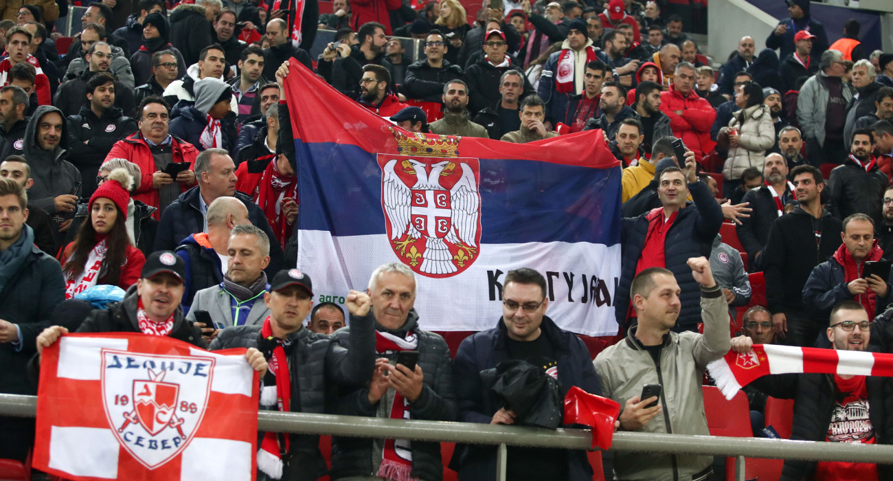 Φίλοι του Ερυθρού Αστέρα στο «Γ. Καραϊσκάκης» / Πηγή: Eurokinissi