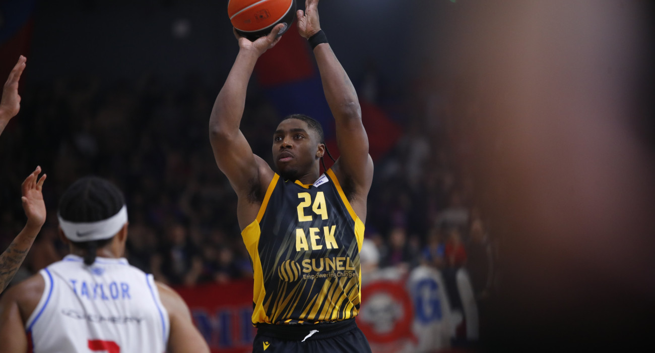 Μπάρτλεϊ... at the buzzer για την ΑΕΚ κόντρα στον Πανιώνιο (video)