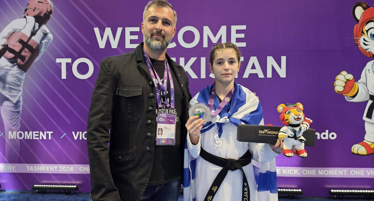 Η Παρασκευή Καλογήρου με το αργυρό μετάλλιο στο Παγκόσμιο Πρωτάθλημα Ταεκβοντό / Πηγή: Ελληνική Ομοσπονδία Ταεκβοντο