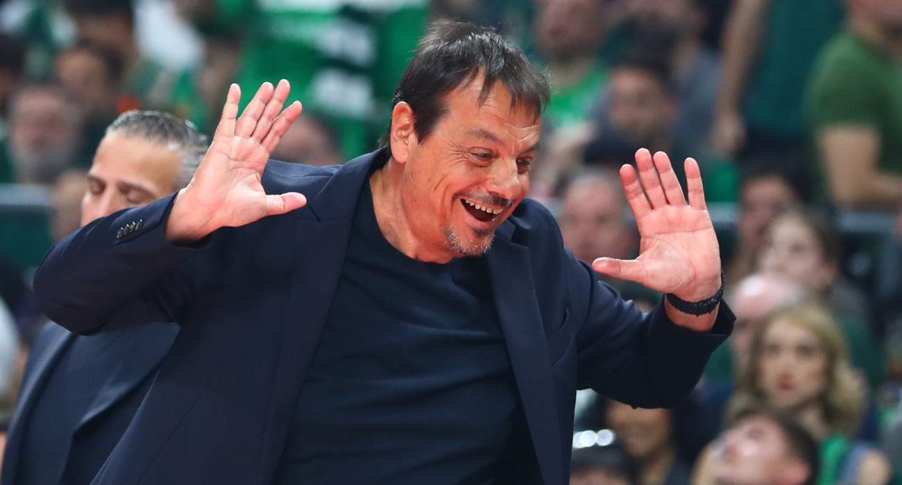 Ο Εργκίν Αταμάν στο Game 4 του Παναθηναϊκού με τη Βαλένθια / Πηγή: Intime