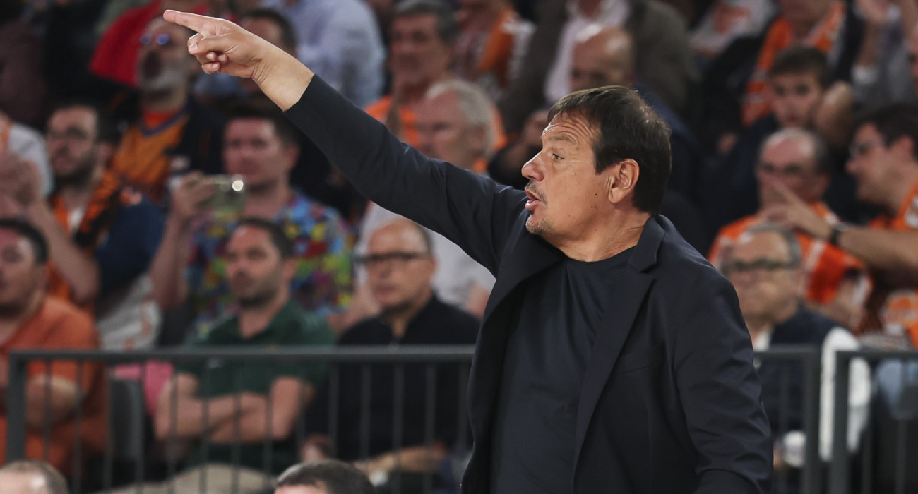 Ο Εργκίν Αταμάν στο Game 2 του Παναθηναϊκού με τη Βαλένθια / Πηγή: Eurokinissi