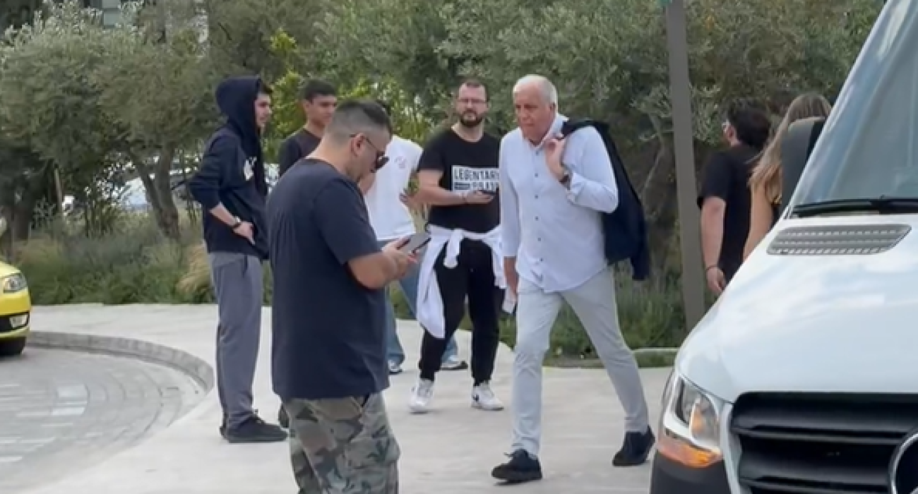 Ο Ζέλικο Ομπράντοβιτς στο ξενοδοχείο όπου έχουν καταλύσει οι αποστολές των ομάδων