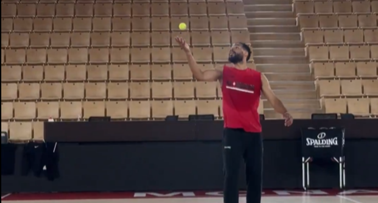 Ο... τενίστας Έλι Οκόμπο / Πηγή: X - @ASMonaco_Basket
