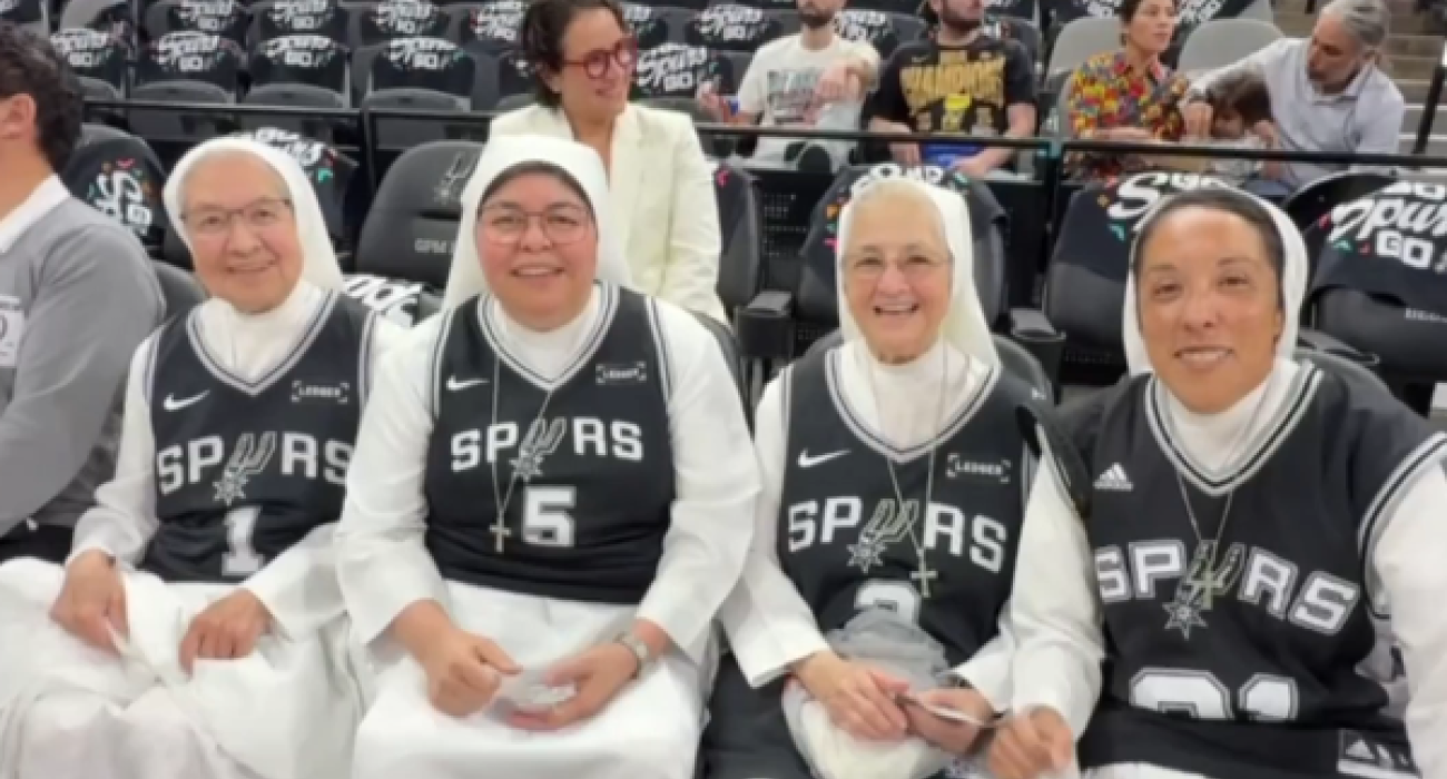 Οι «Salesian Sisters» στα courtseats του «AT&T» / Πηγή: X - @spurs