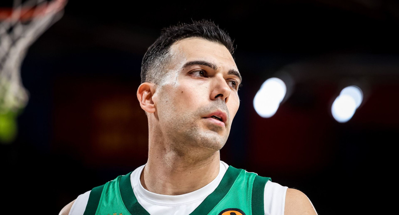 Ο Κώστας Σλούκας με τη φανέλα του Παναθηναϊκού / Πηγή: Eurokinissi