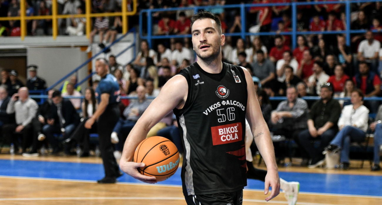 Ο Σαράντης Μαστρογιαννόπουλος με τη φανέλα των Ιωαννίνων / Πηγή: Eurokinissi
