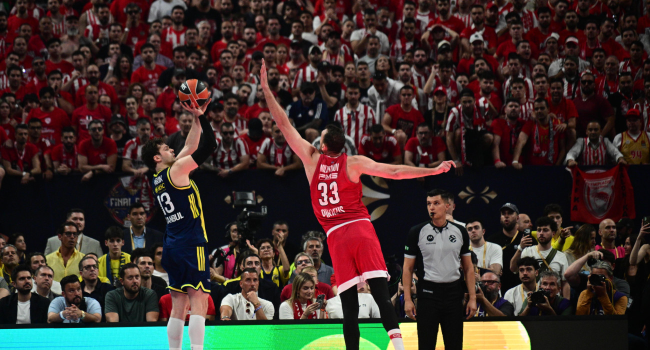 Ο Μπιμπέροβιτς κόντρα στον Ολυμπιακό στο F4 της Αθήνας / Eurokinissi