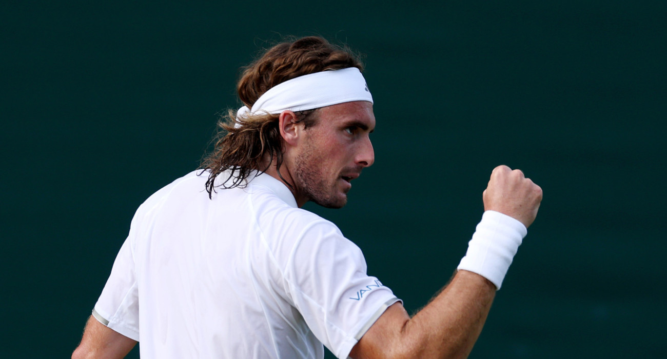 Ο Στέφανος Τσιτσιπάς στον αγώνα του στο Wimbledon / Πηγή: Getty Images