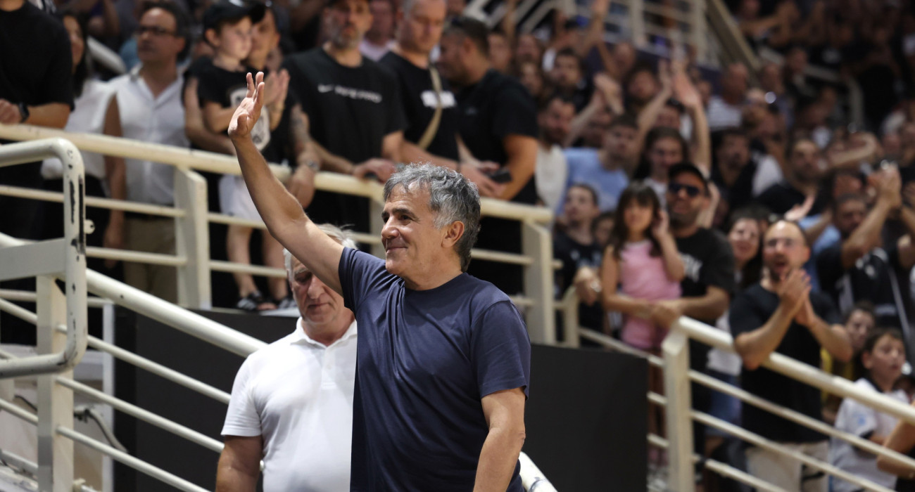 Ο Τέλης Μυστακίδης υποκλίθηκε στον κόσμο του ΠΑΟΚ