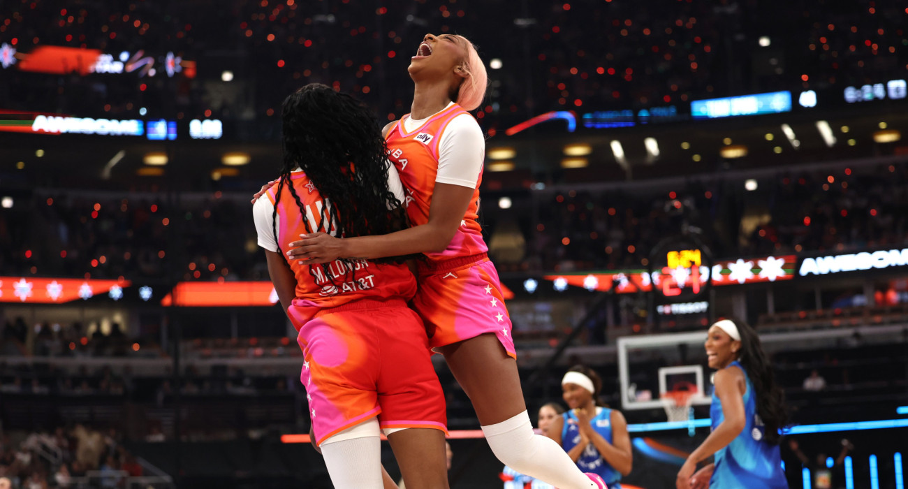 Ιστορικό κάρφωμα από τη Μαλόνγκα στο WNBA All-Star Game – Ξέσπασε σε πανηγυρισμούς η Έιντζελ Ρις