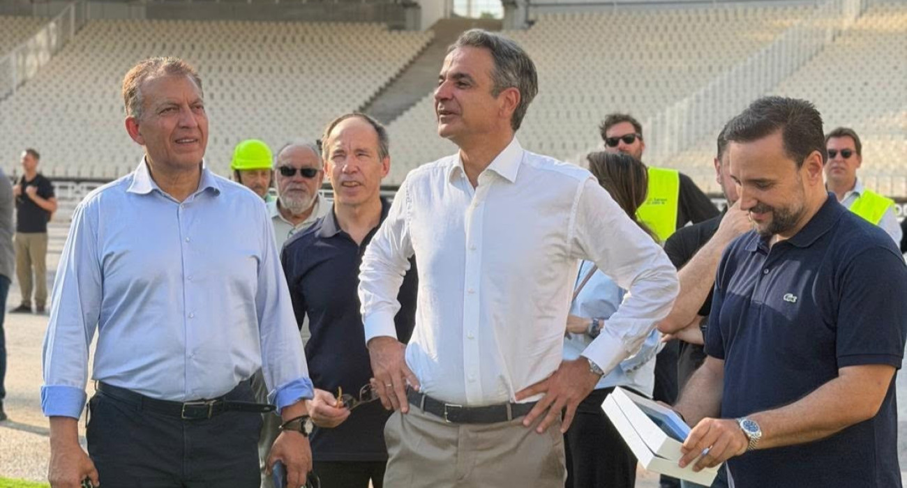 Ο Μητσοτάκης μαζί με τον Βρούτση και τον Χαλιορή στο ΟΑΚΑ / Πηγή: Γιάννης Βρούτσης