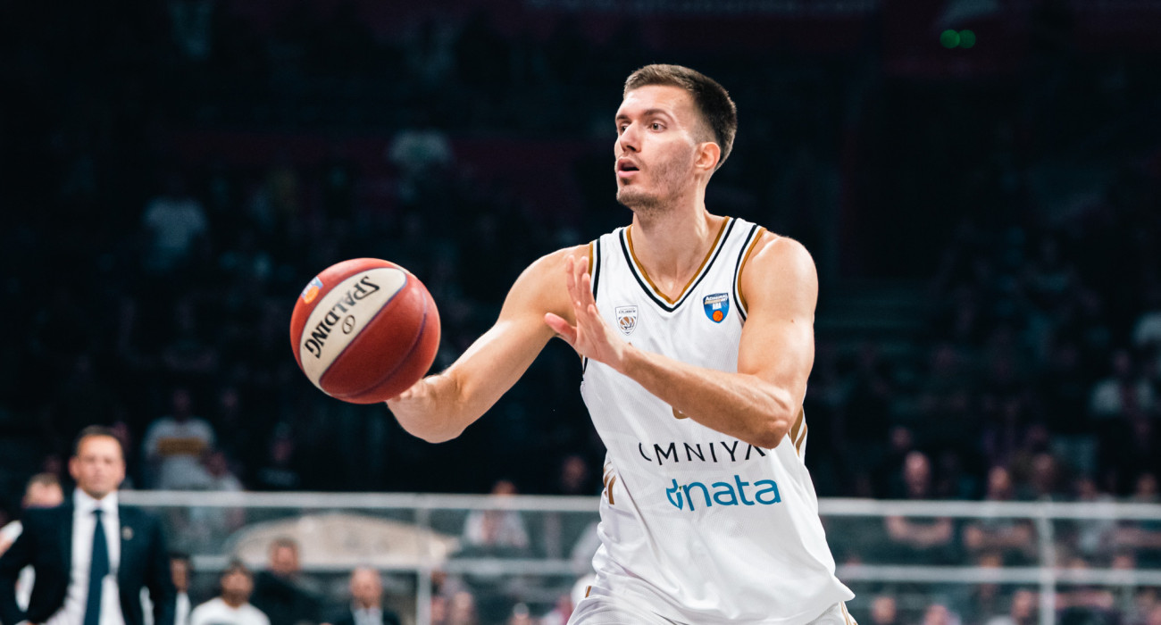Ο Φίλιπ Πετρούσεφ με τη φανέλα της Dubai BC, Πηγή: ABA League