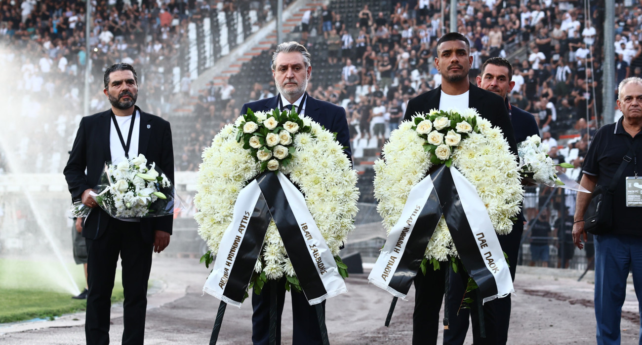 Αντιπροσωπεία της ΠΑΕ ΠΑΟΚ κατέθεσαν λουλούδια και στεφάνια στη μνήμη της αδικοχαμένης νεαρής αθλήτριας των «ασπρόμαυρων», Άννας – Μαρίας Πανταζώνη / Πηγή: Eurokinissi