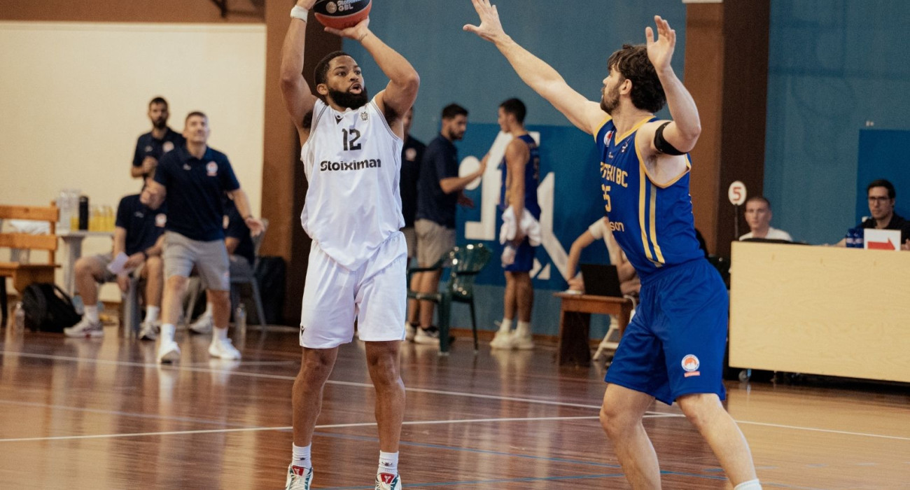 Ο Τρέβορ Χάτζινς / paokbc
