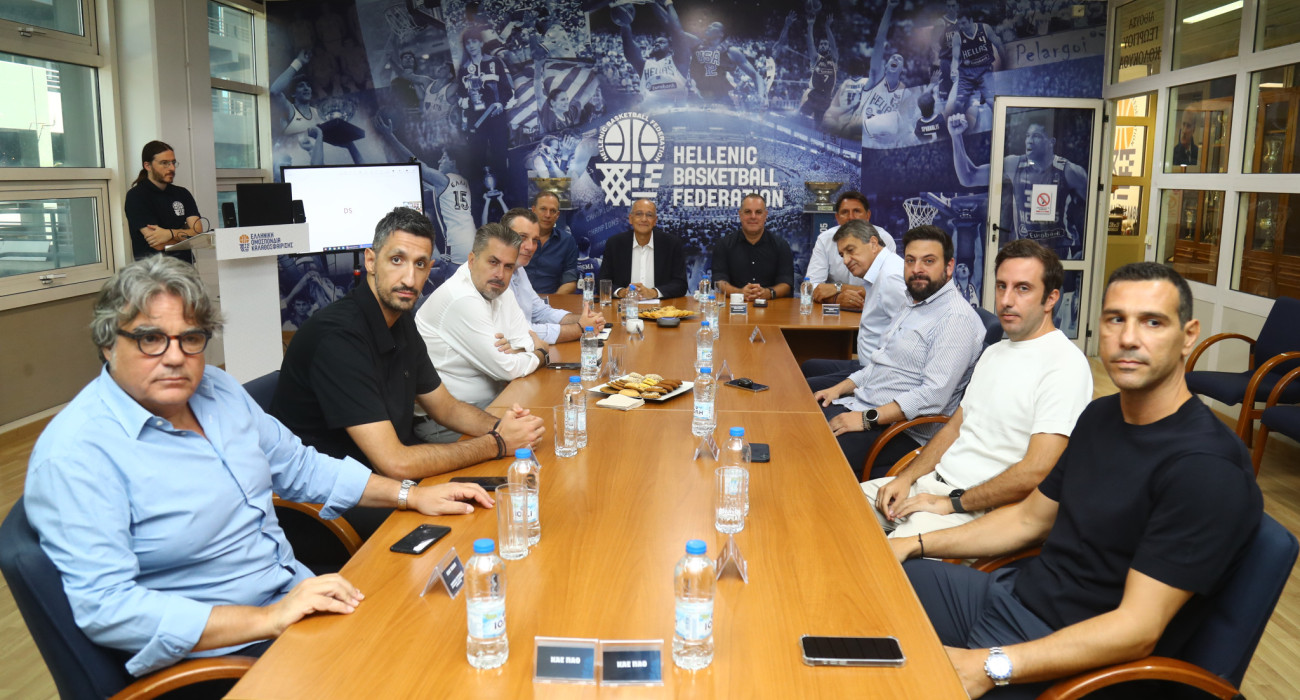 Η συνάντηση στα γραφεία της ΕΟΚ με τις ομάδες της Stoiximan GBL -Πηγή: Eurokinissi