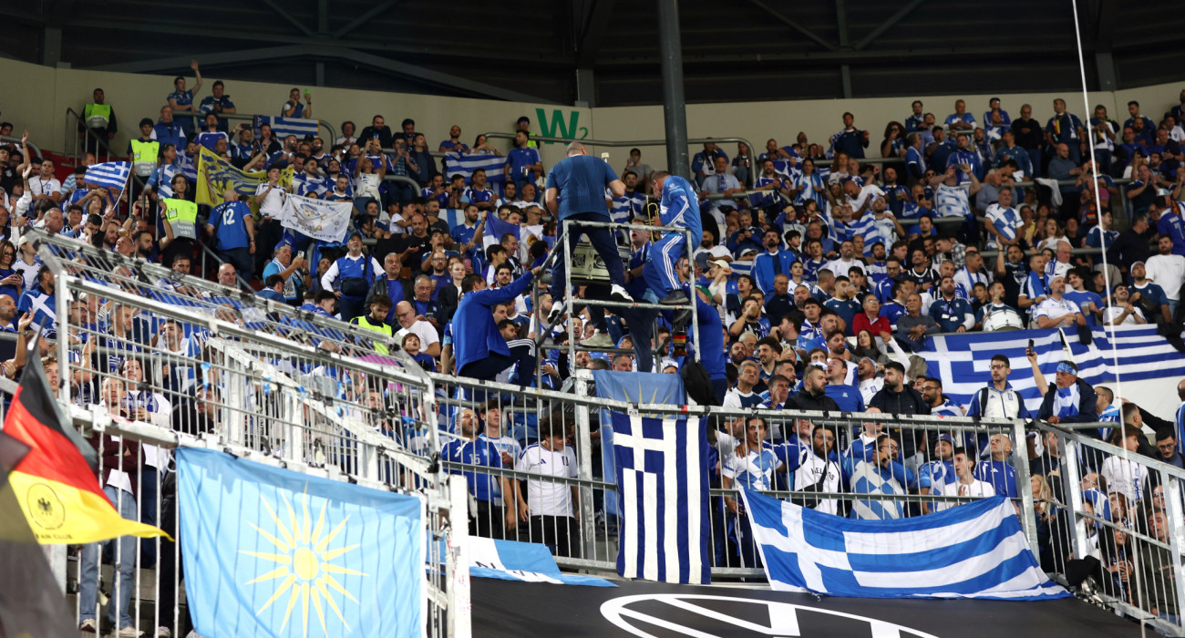 Η κερκίδα της Εθνικής Ελλάδας / ΙΝΤΙΜΕ