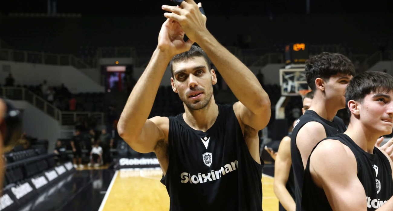 Ο Νίκος Περσίδης στην ανοιχτή προπόνηση του ΠΑΟΚ / Πηγή: Intime