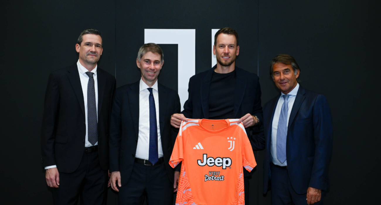 Ο Νέτο υπέγραψε στη Γιουβέντουτς/@JUVENTUSFC