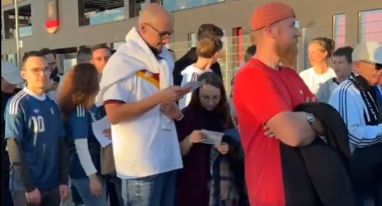 Ελληνες και Γερμανοί μαζί έξω από το γήπεδο - Το video του Athletiko
