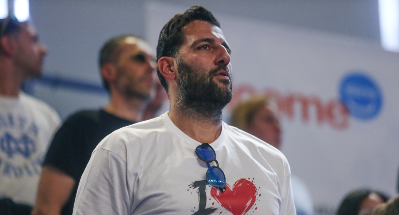 Ο Γιάννης Μπουρούσης στο κλειστό της Καρδίτσας / Πηγή: Eurokinissi