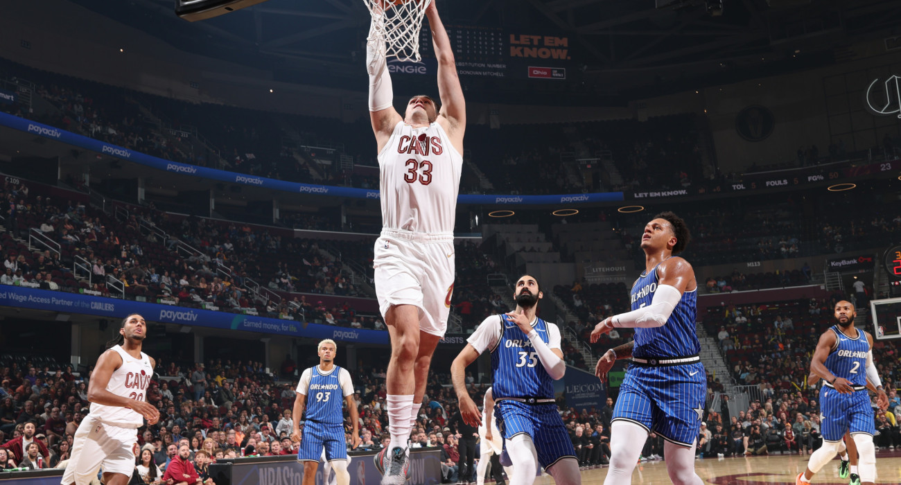 Ο Μάριο Χεζόνια - Photo by Joe Murphy/NBAE via Getty Images