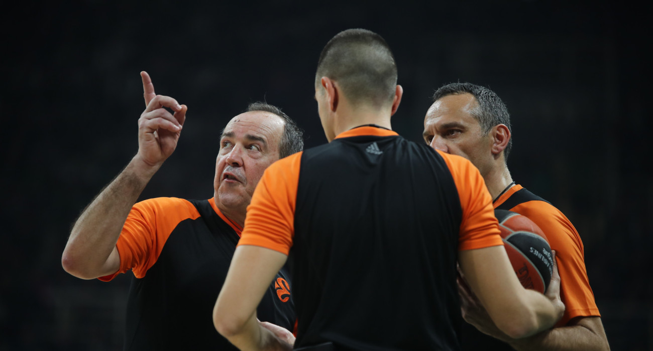 Οι διαιτητές που ορίστηκαν για το Παναθηναϊκός - Χάποελ και το Μπαρτσελόνα - Ολυμπιακός
