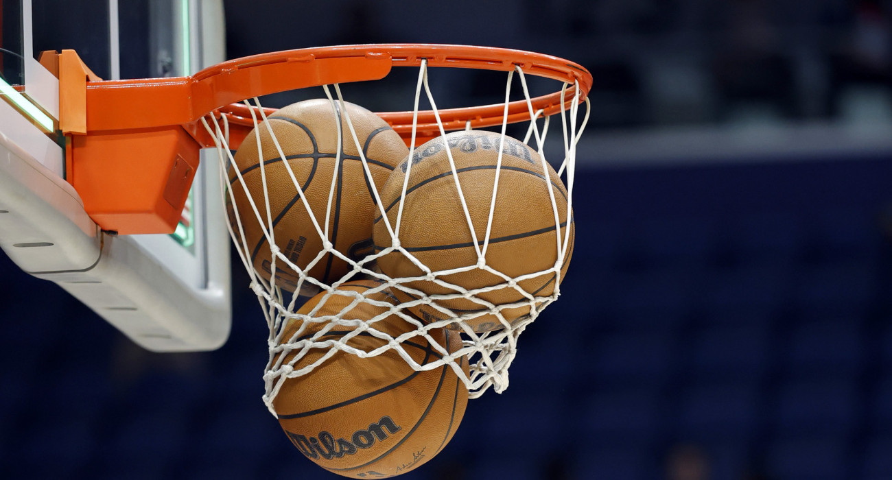 Οι μπάλες που χρησιμοποιεί το NBA, τις οποίες κατασκευάζει η «Wilson» / Πηγή: Tyler Kaufman/Getty Images